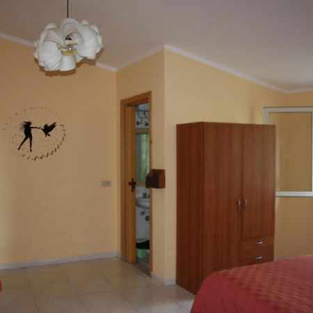 Camere & Case Vacanze Lo Scoglio Кастель-ди-Туса Экстерьер фото
